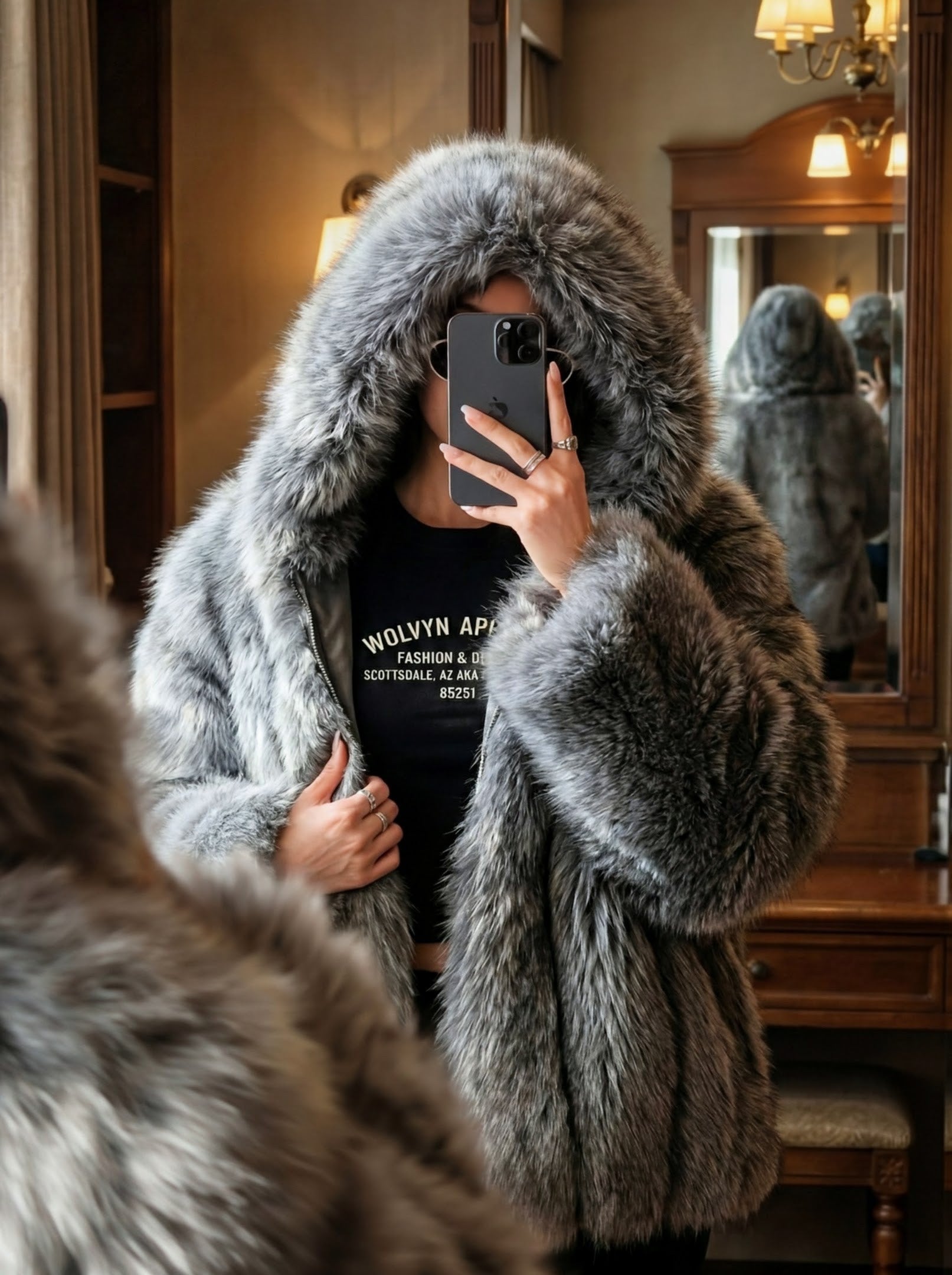 Wolvyn Apparel Ladies Essential Bodycon Crewneck T-Shirt - Wolvyn Apparel